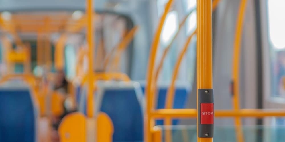 Cómo ir en transporte público sin errores - guía para moverse con facilidad - maximizamos