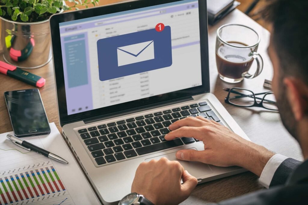 MAXIMIZAMOS - recepción despido por correo electronico